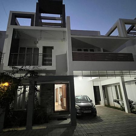 Hotel Avuraa Hospitality India Čennai Exteriér fotografie